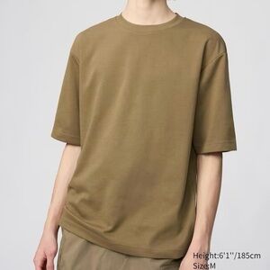 Uniqlo AIRism Cotton Oversized T-Shirt with Half-Sleeve